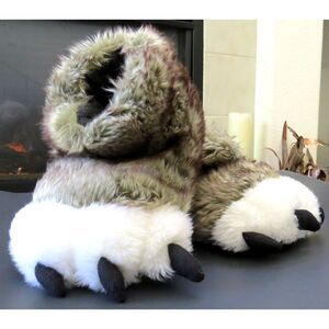 Lazy One Kids Wolf Paw Slippers  Kids Small (9-11)  NWOT